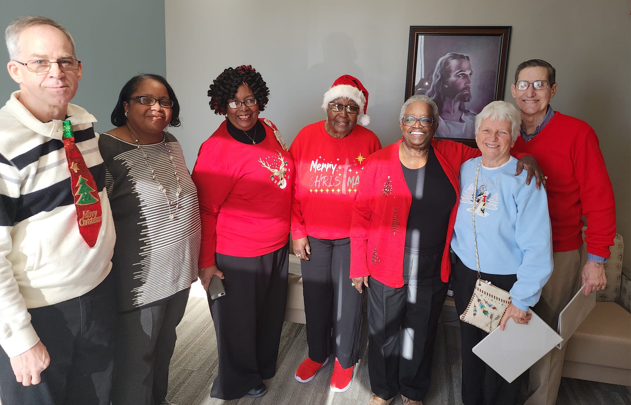 Len, Alfredia, Joanne, Miss Dot, Lorene, Susan, and Paul shared their voices and Christmas Cheer!