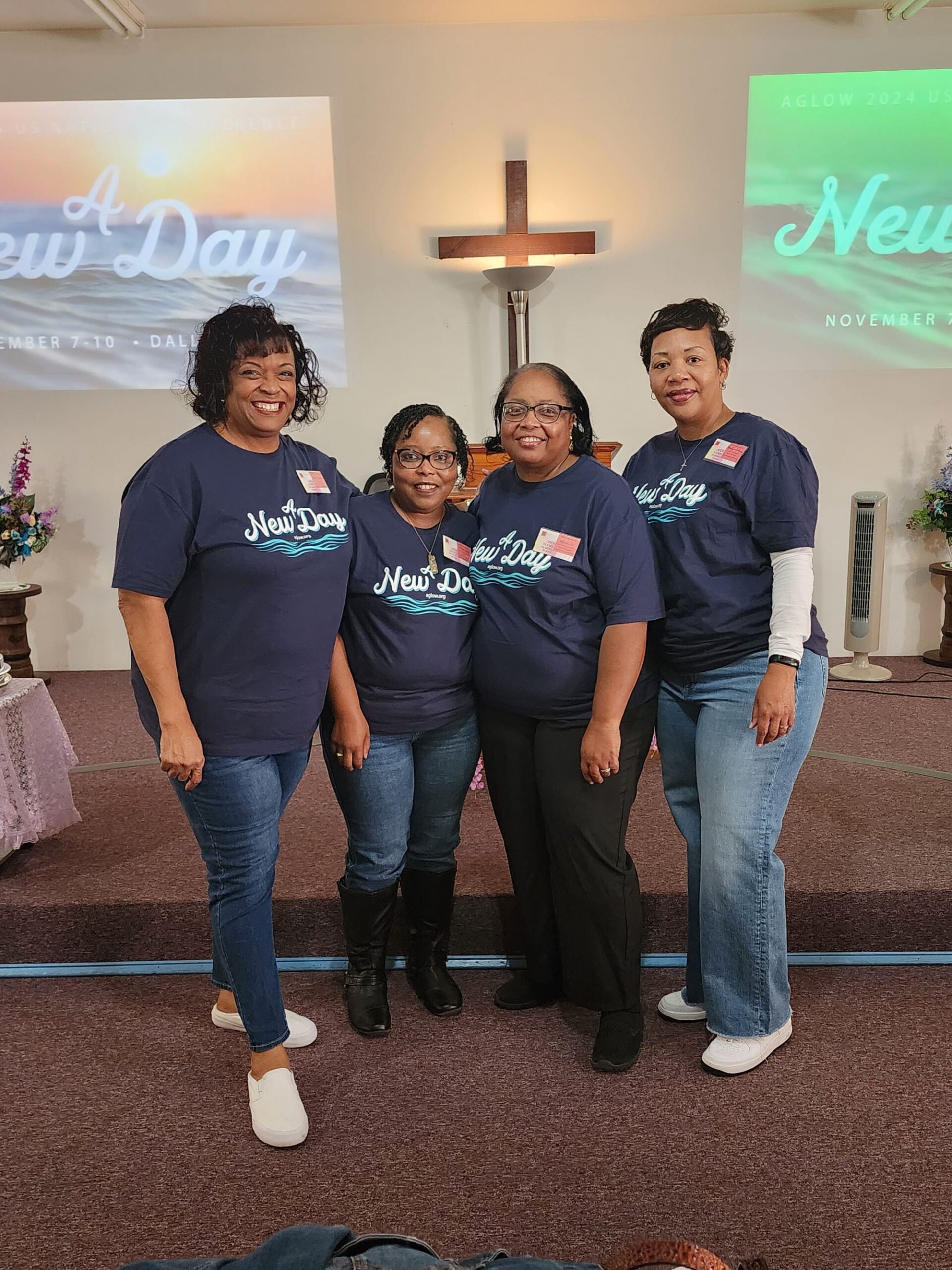 The South Hill Aglow put on their NEW DAY gear as they hosted the webcast replay of Jen Tringale's message!