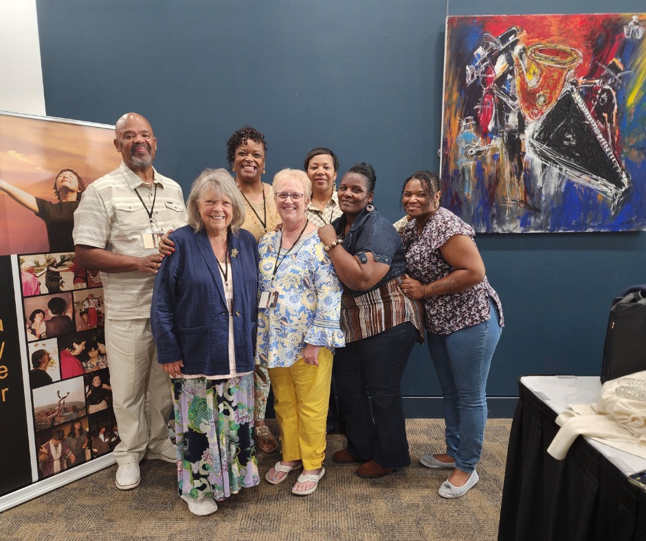 527734218_10233774428015202_5740310119022462572_n Members of the South Hill Aglow Community Lighthouse who attended the MIRACLES, SIGNS & WONDERS REGIONAL GATHERING: Richard and Rachel Brown, Marilynn Cabiness, Teresa Stith, Victoria Brooks (back row), Linda Montgomery and Diane Layne (front row).
